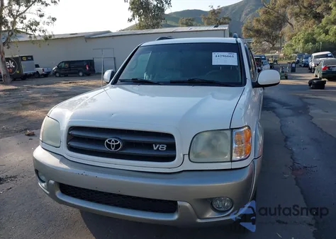 2004 Toyota Sequoia Sr5 V8 z USA, uszkodzony, nr VIN 5TDBT44A04S208988